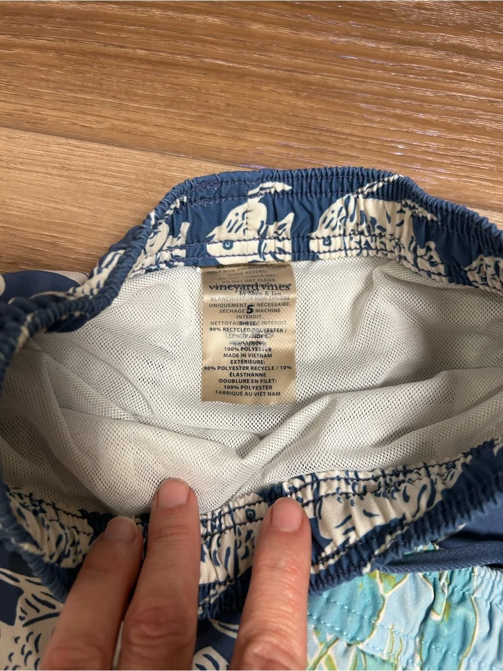 Bundle lot of Vineyard Vines boys chappy swim shorts trunks size 5 lobster fish